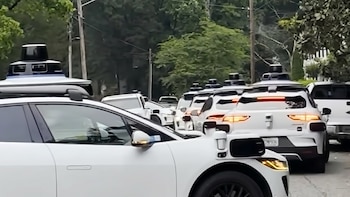 Vehículos autónomos de Waymo generan caos en un barrio de Atlanta