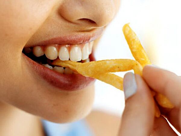 Las papas fritas caseras pueden ser cocinadas con métodos más saludables