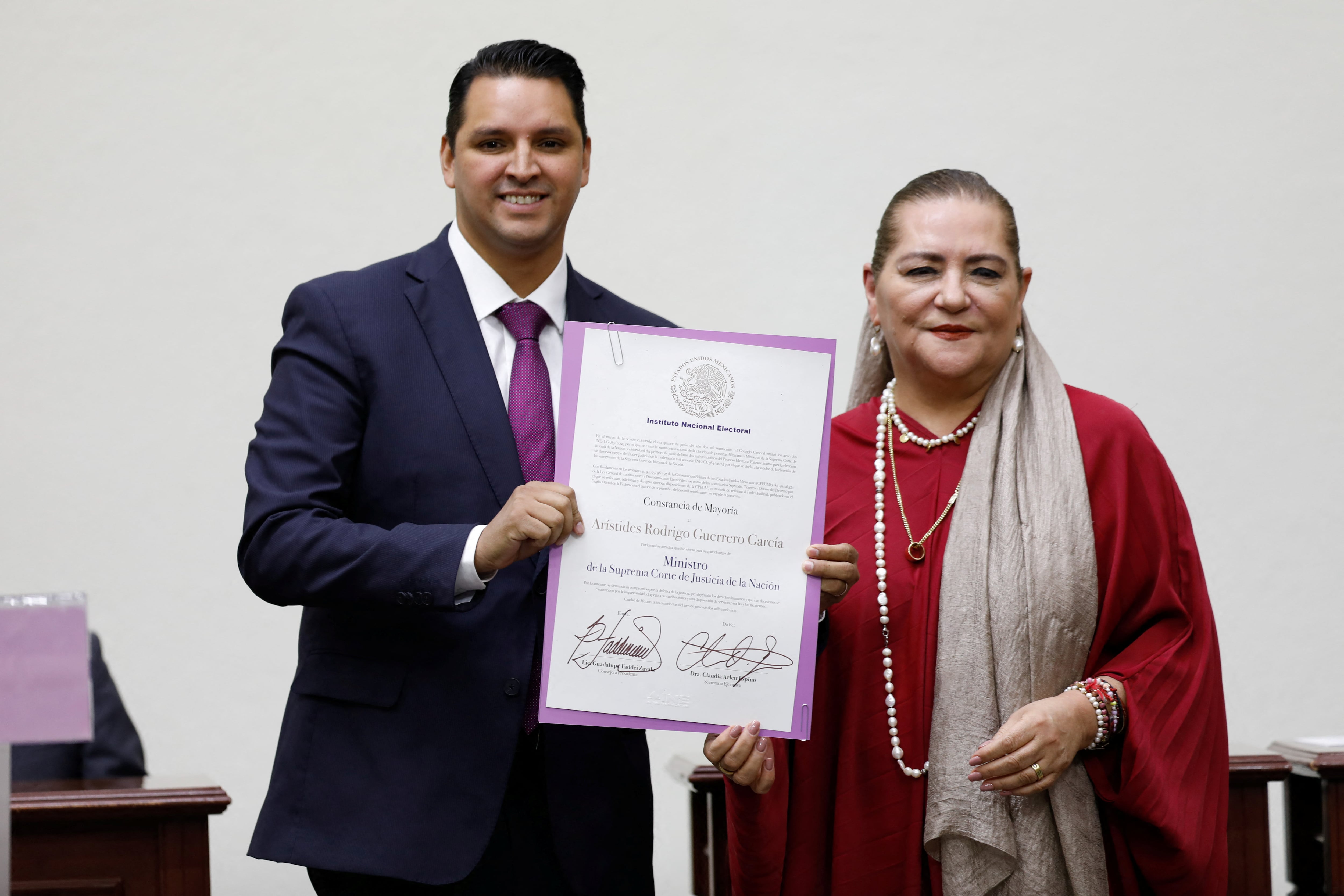 Aristides Rodrigo Guerrero Garcia, judge-elect to Mexico