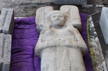 La escultura de la gigante