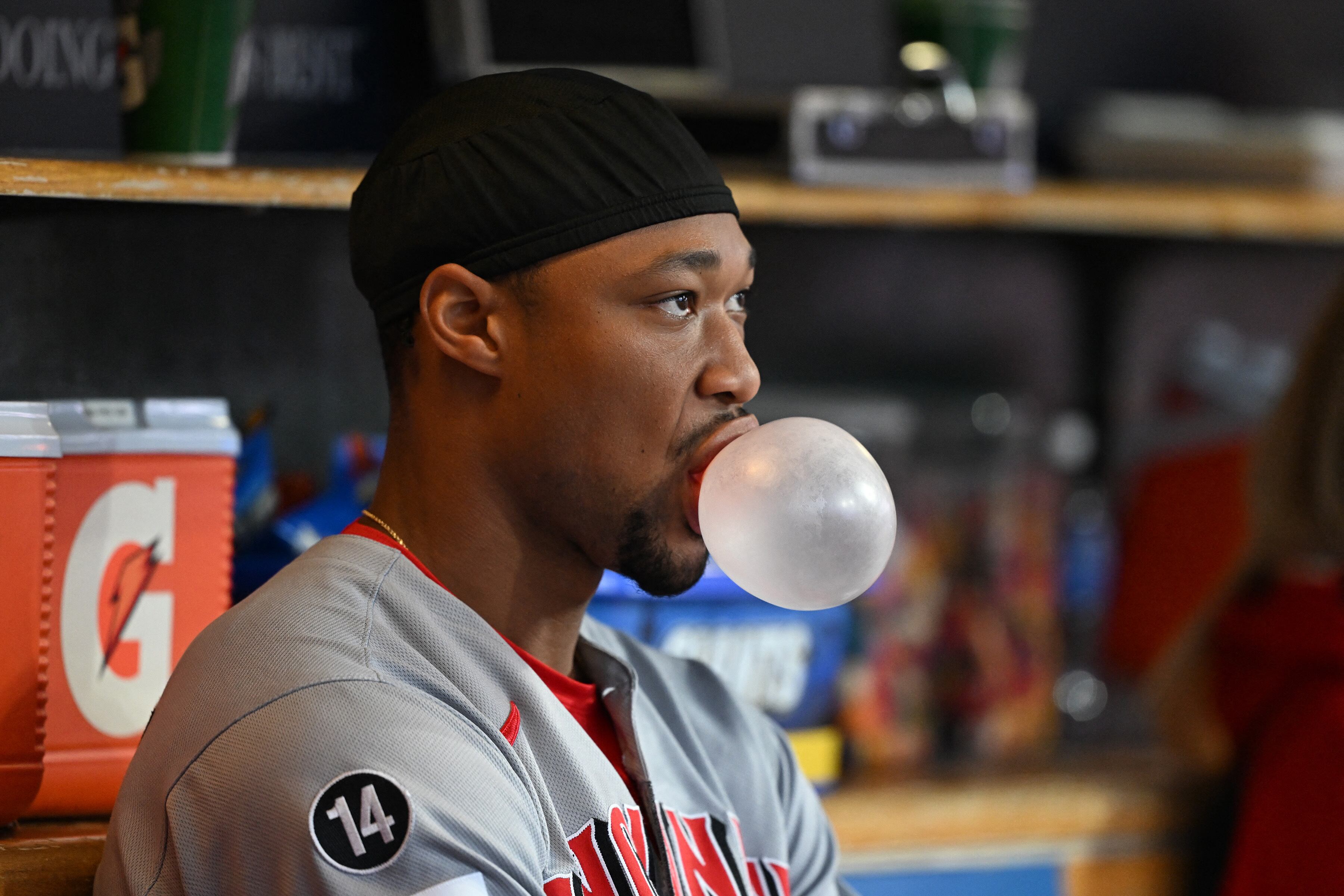 El riesgo de atragantamiento por masticar chicle en el deporte es bajo, siempre que se consuma de forma responsable, según expertos internacionales (REUTERS/Lon Horwedel-Imagn Images)