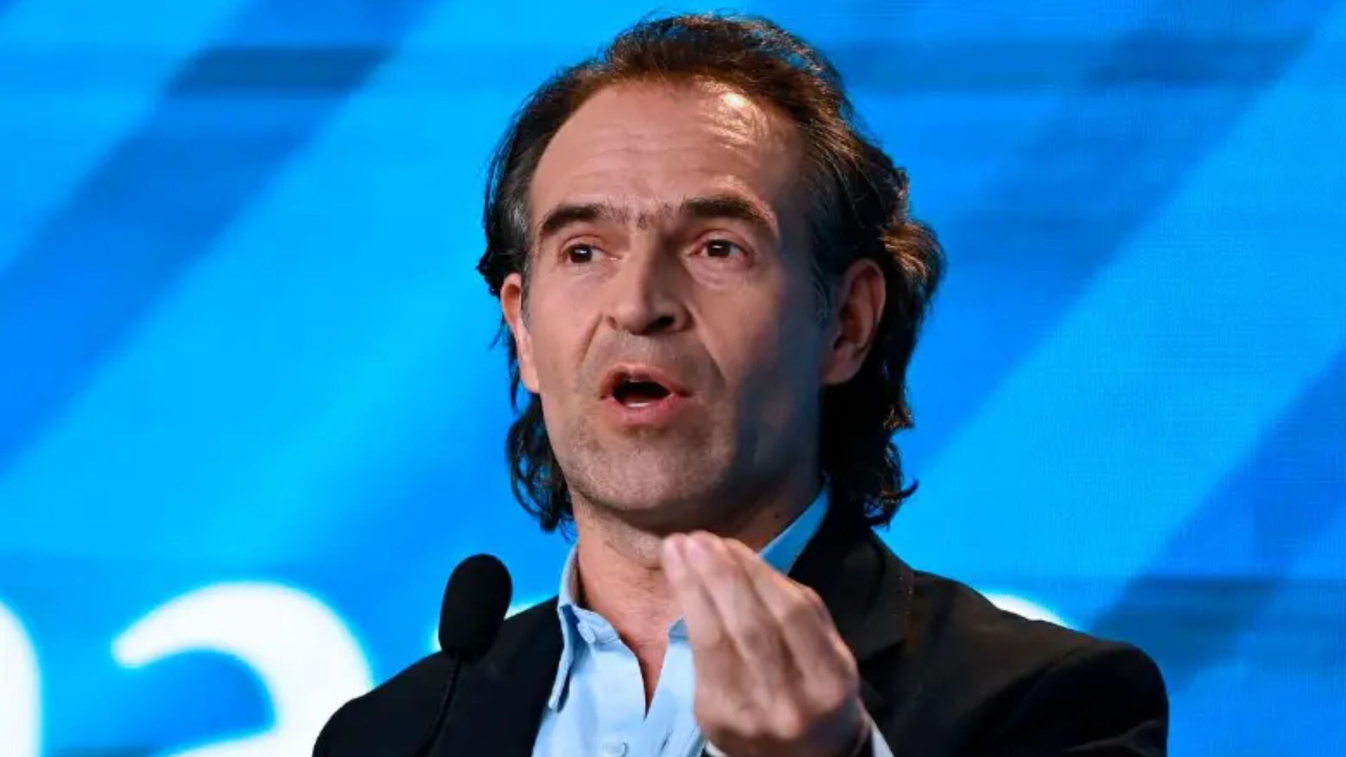 Fico Gutiérrez denunció robo de cable de alumbrados navideños en zonas estratégicas de Medellín: “Ni el Grinch se atrevió a tanto”