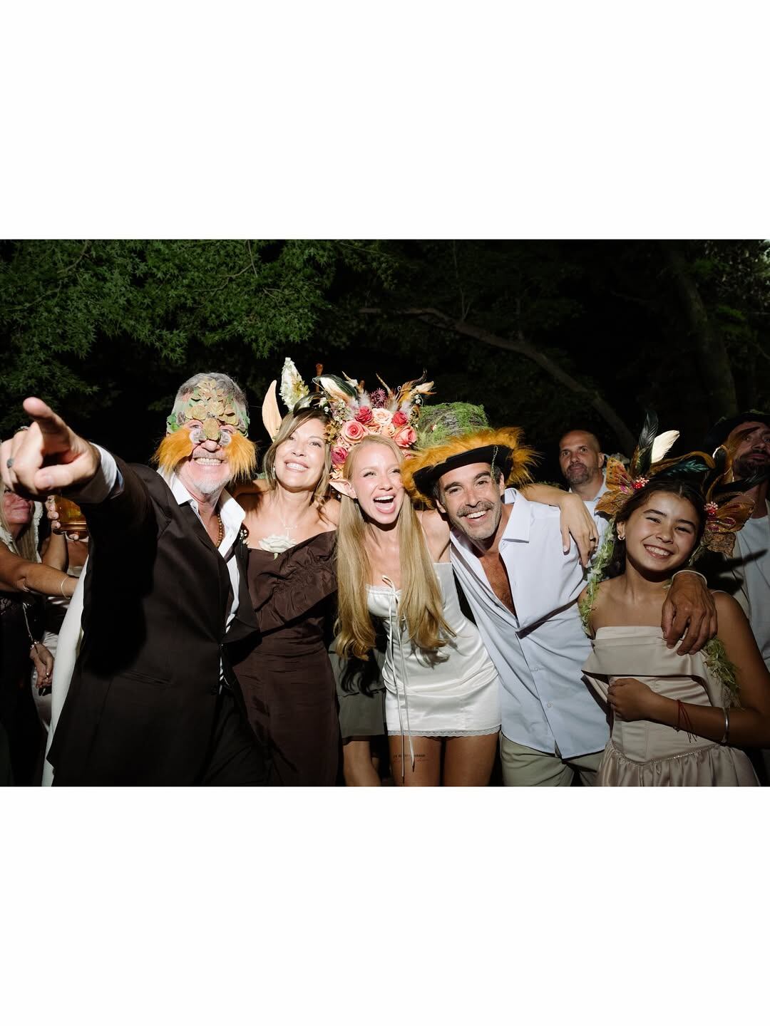 La temática élfica y de bosque encantado aporta originalidad al cotillón y los disfraces de la fiesta