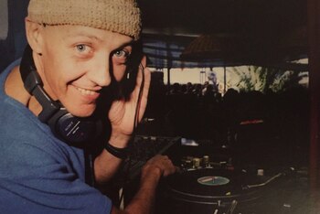 DJ Alfredo trabajó codo a