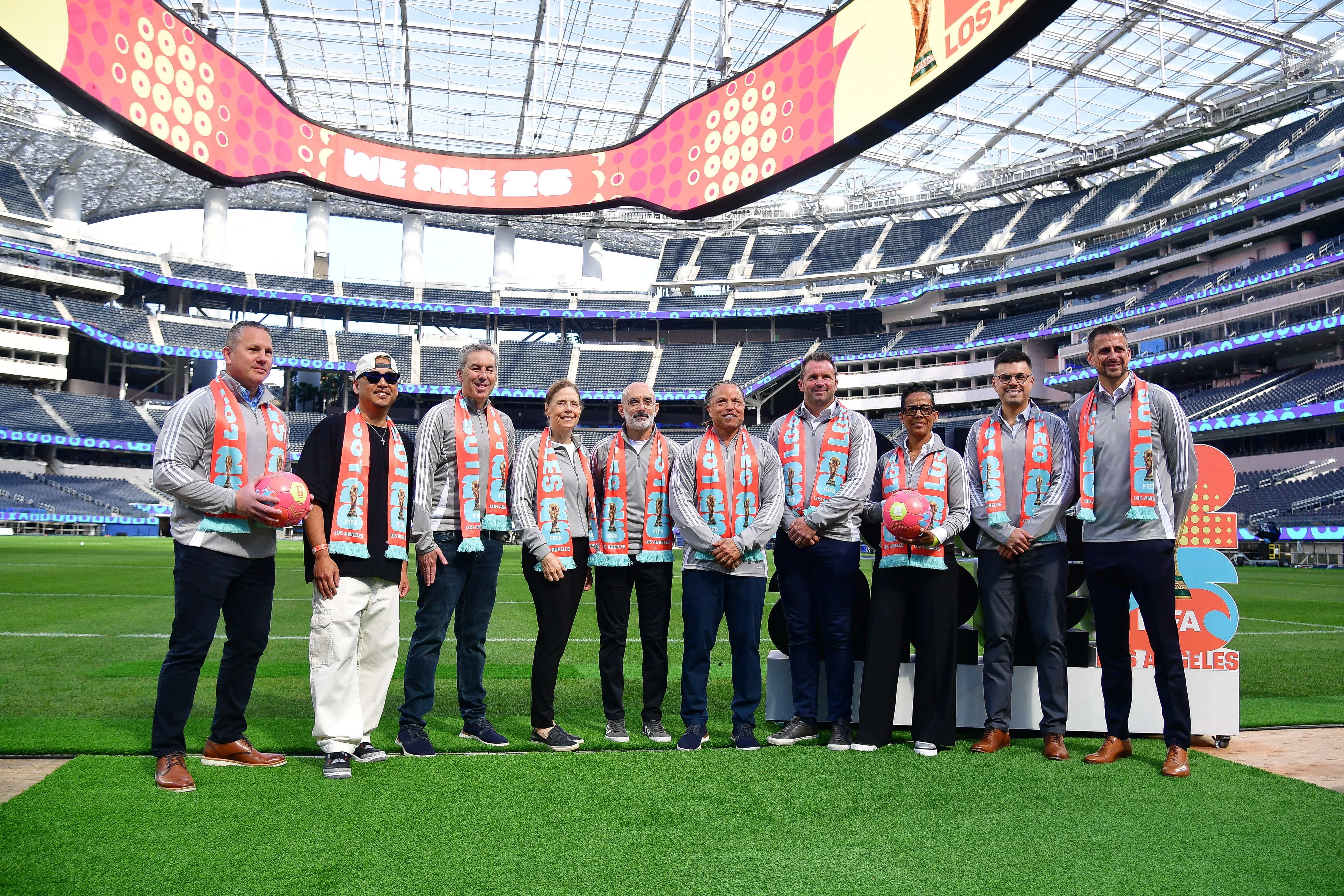 Los fondos del FIFA World Cup Grant Program permiten incrementar la presencia policial y mejorar la protección en estadios y zonas de alta afluencia (Gary A. Vasquez-Imagn Images)
