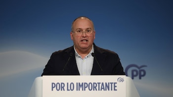 Tellado critica que Sánchez siga