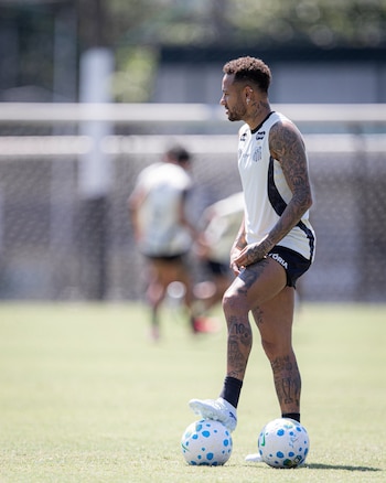 Neymar en el entrenamiento del