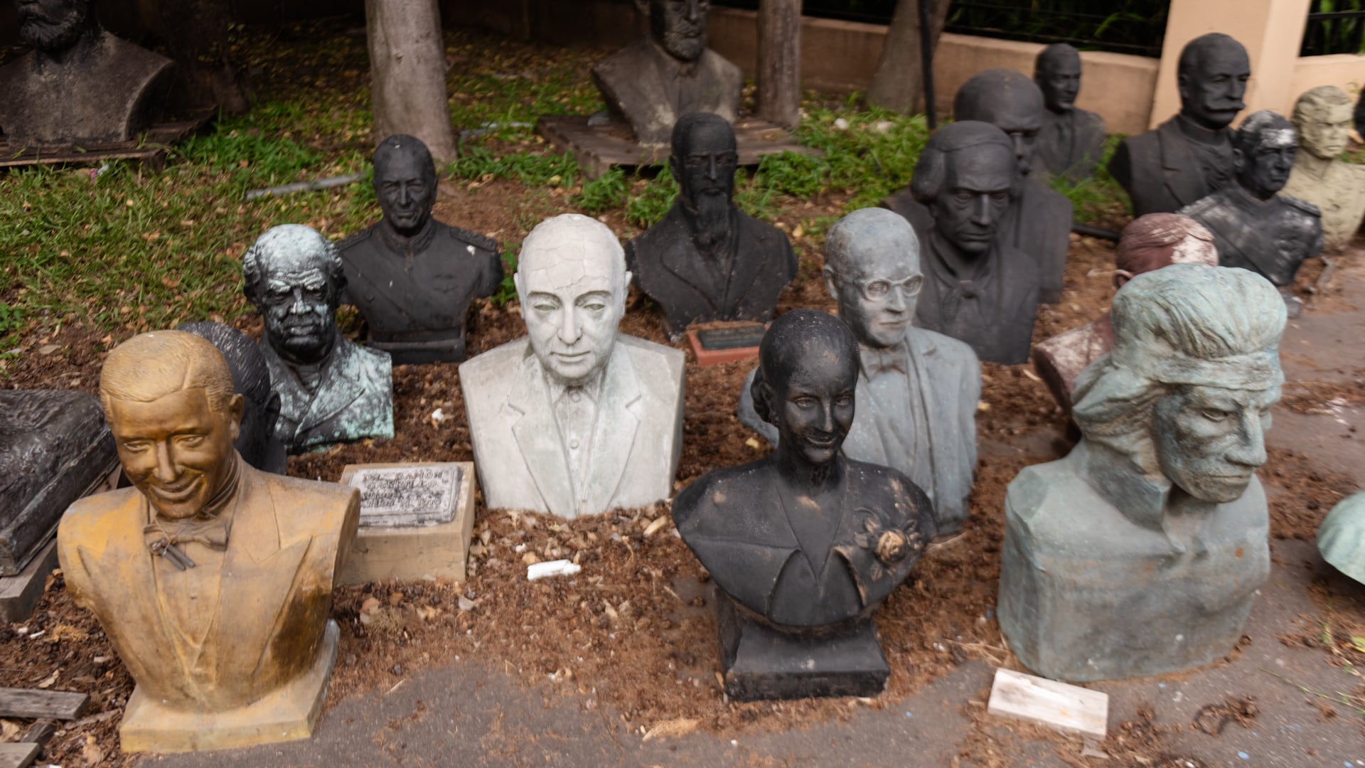 Desde 1952 en medio de los Bosques de Palermo se encuentra el predio de Monumentos y Obras de Arte (MOA), también conocido como