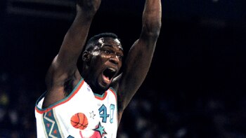 Shawn Kemp enjugando para el