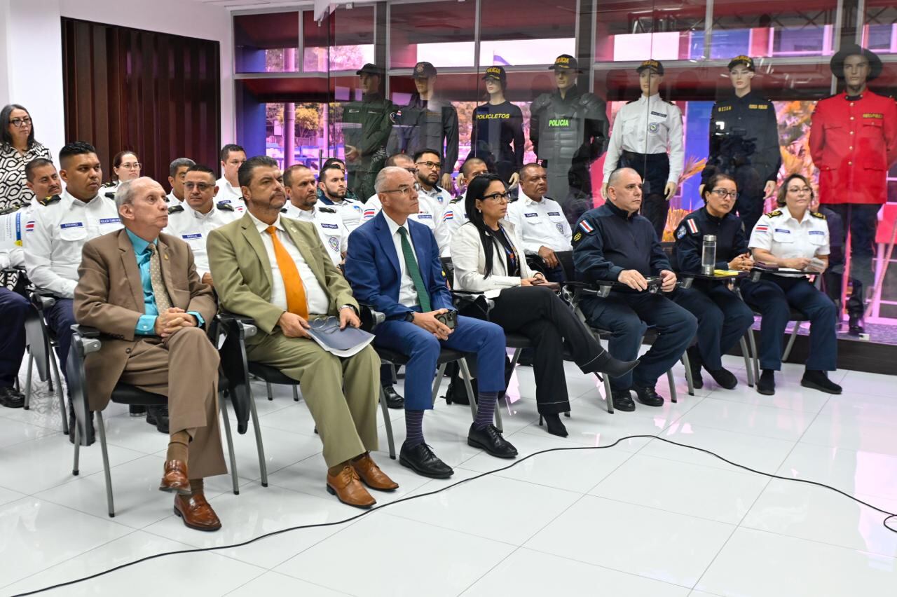 La colaboración entre el ICT y el Ministerio de Seguridad Pública ha dado paso a nuevas delegaciones y recursos especializados para fortalecer la prevención del delito en zonas de alto flujo turístico. Fuente: Ministerio de Seguridad Pública