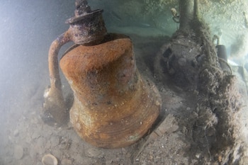 La campana del USS Jacob