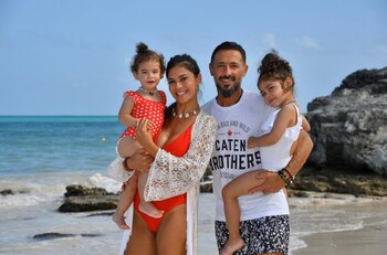 Mariana de Melo junto a