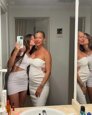 Allegra Cubero, muy cariñosa con