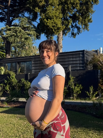 Mica Lapegüe mostró su pancita en la semana 38.5 de embarazo