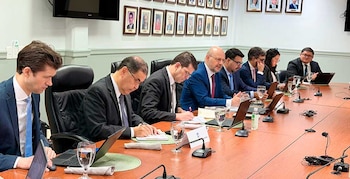 La misión del FMI se reunió con el Cohep en Tegucigalpa para definir estrategias que enfrenten riesgos externos y déficit fiscal. (Foto: COHEP)