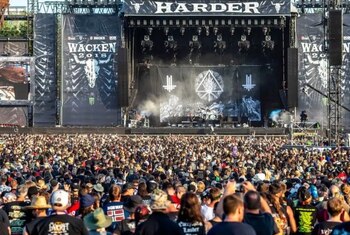 Cada año, Wacken recibe a