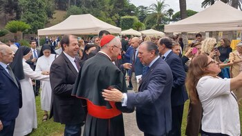 Entronización del mosaico de Nuestra Señora de Luján en los Jardines Vaticanos