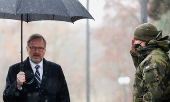 Petr Fiala abandona el castillo