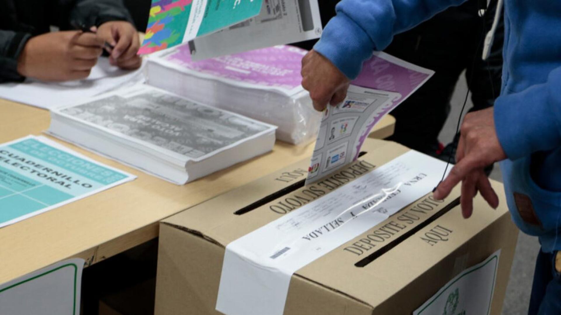 La exigencia de que el software de escrutinio sea de propiedad estatal reabre discusiones sobre transparencia, autonomía institucional y la capacidad del sistema electoral para garantizar procesos confiables en el país - crédito Colprensa