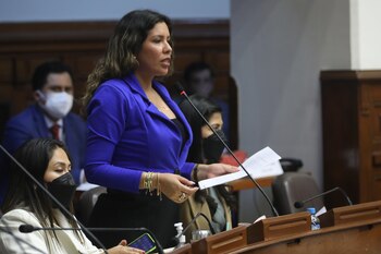 Roselli Amuruz, congresista de Avanza