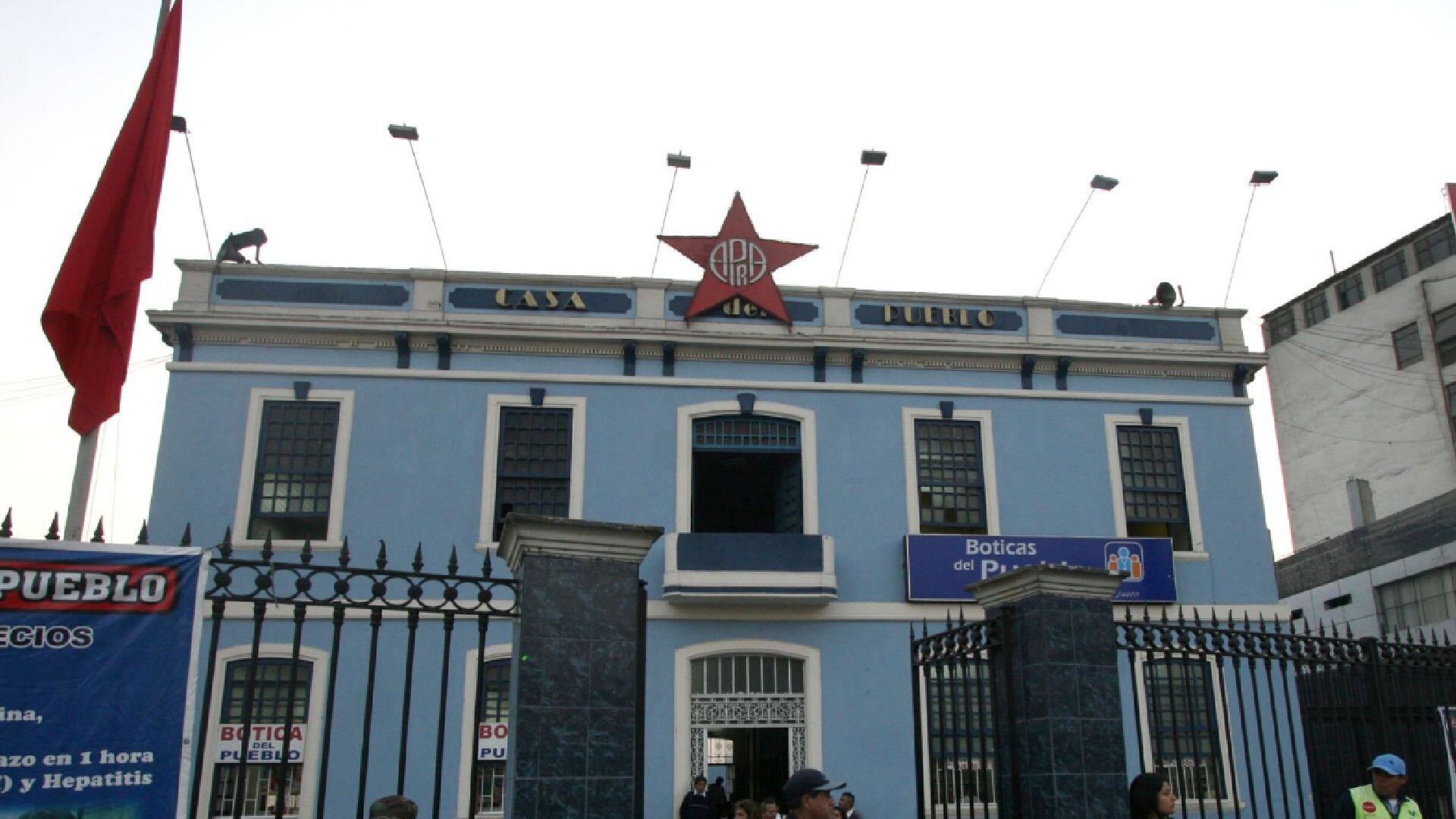 El padrón electoral de los partidos Aprista Peruano y Renovación Popular supera los 82 mil afiliados, quienes deben alcanzar un 10% de participación para continuar en la contienda. (Andina)