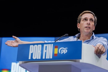 10/10/2026 El alcalde de Madrid, José Luis Martínez-Almeida, durante un acto de precampaña del Partido Popular (PP), en Ifema, a 10 de octubre de 2026, en Madrid (España). El PP ha celebrado hoy su primer acto de precampaña para las elecciones generales del 29 de noviembre (29N). Feijóo ha asistido a este acto junto a la presidenta de la Comunidad de Madrid y el alcalde de la capital.
POLITICA
Carlos Luján - Europa Press
