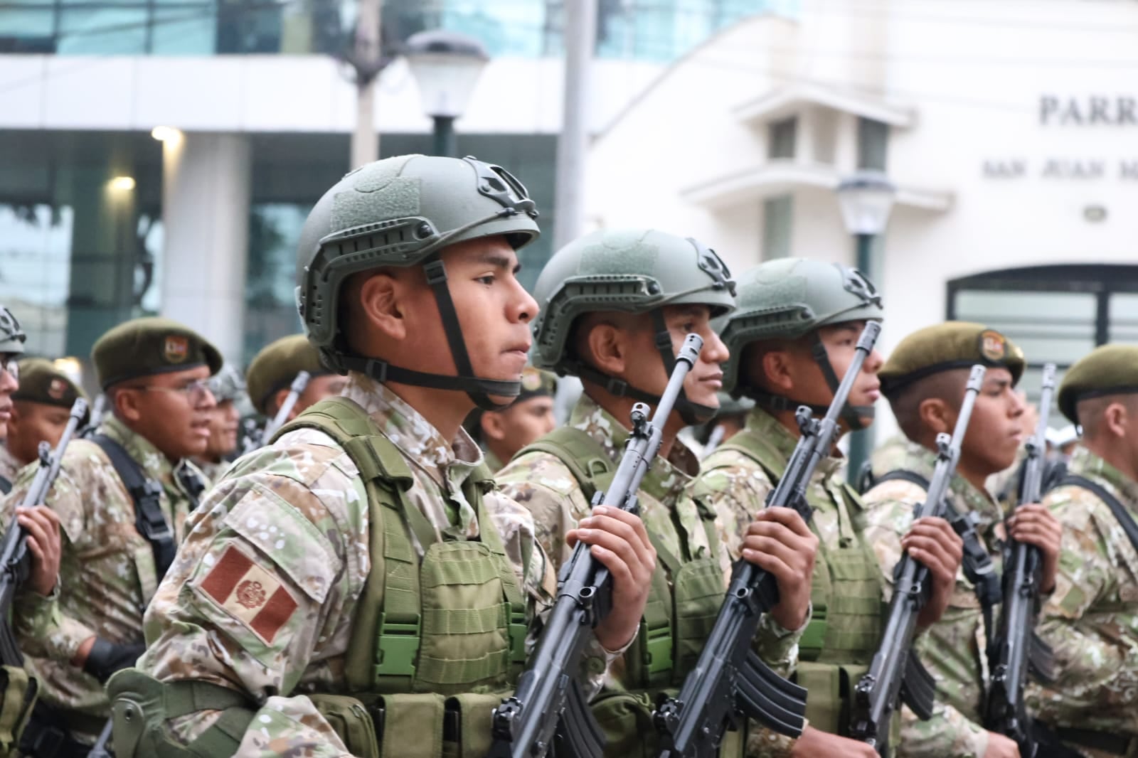 Las agrupacioones de las Fuerzas Armadas se vienen preparando para el gran desfile del 29 de julio. Infobae Perú / Carlos Díaz Medina