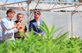 Francisco Echarren (derecha), presidente de