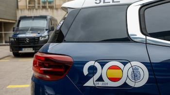 Detienen a un hombre y