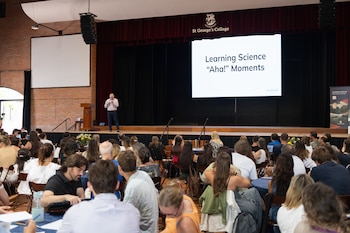 La conferencia hizo foco en