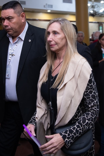 La hermana de Milei llegando