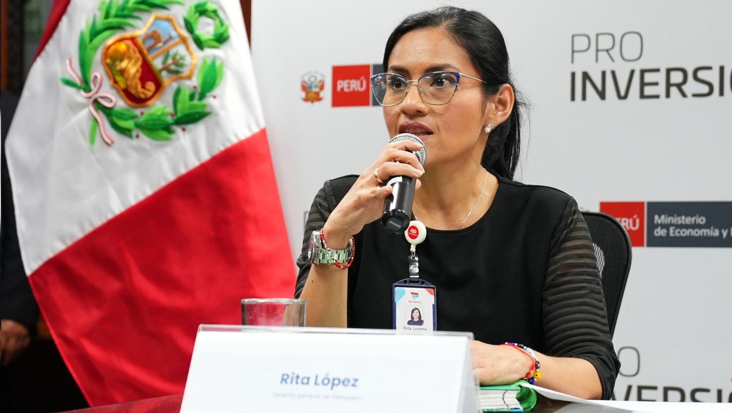 La denuncia penal contra Rita Lorena López Saavedra, gerenta general de Petroperú, intensifica la crisis interna de la petrolera estatal peruana.