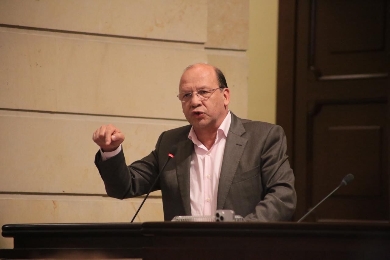 Germán Ávila es el ministro de Hacienda de Colombia - crédito @SenadoGovCo/X