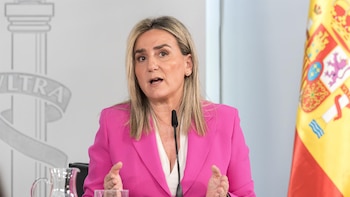 La ministra de Educación cree que los pitos al himno "enturbian la imagen de España y del deporte"