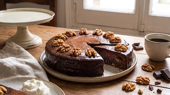 Receta de torta de nueces y chocolate, rápida y fácil
