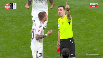 La expulsión de Franco Mastantuono