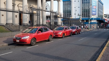 Más de 2,000 taxis salen de circulación en Costa Rica tras vencer el plazo de concesiones