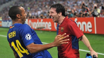 Thierry Henry reveló el secreto de cómo Messi aprendió a patear tiros libres: “Yo vi el comienzo y no eran buenos”