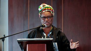 Renuncia el ministro de Igualdad