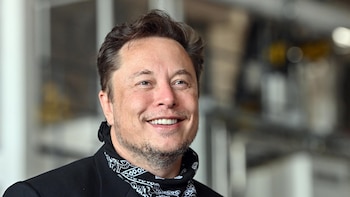 Zelensky condecoró a Musk por sus “méritos excepcionales en la defensa de la vida de la gente y la libertad”