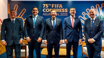 Domínguez, Peña e Infantino, tres