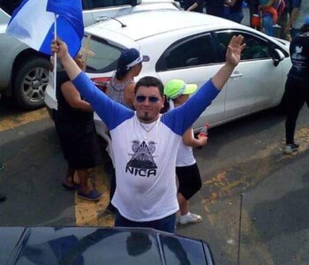"Mi delito fue cargar una bandera de Nicaragua en las marchas", dice Pedro Gutiérrez para explicar su primera etapa en la prisión. (Foto cortesía)