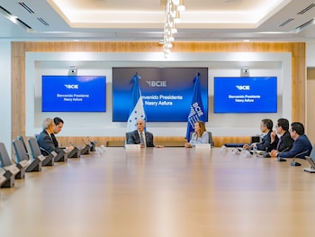 Honduras y el BCIE fortalecieron su alianza para impulsar proyectos estratégicos de desarrollo. (FOTO: BCIE)