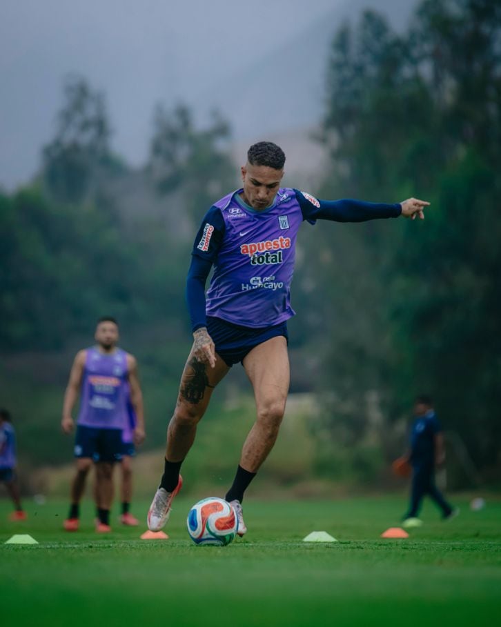 La práctica posterior al amistoso ante Palestino dejó a Nicolás Díaz como una de las principales novedades. El defensor volvió a las labores colectivas antes del reinicio del Clausura. (Alianza Lima)
