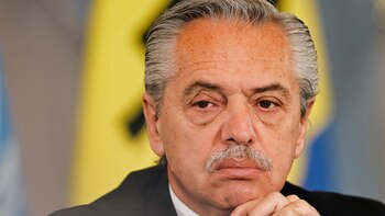 Alberto Fernández homenajea a científicos