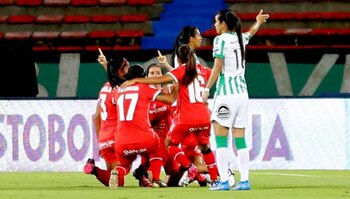 América femenino salió del fondo
