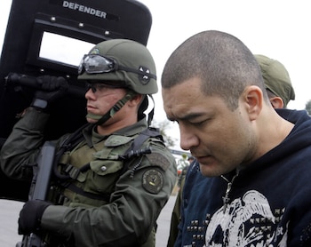 La salida de Douglas reaviva el debate sobre su influencia criminal y los retrasos en su eventual traslado - crédito Colprensa