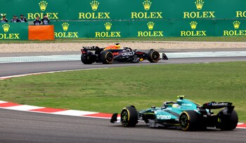 Alonso, por detrás de Verstappen