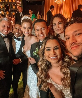 Brunella Horna y sus invitados.