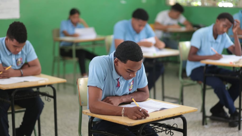 Ministerio de Educación convoca a 28 mil alumnos dominicanos para la segunda ronda de Pruebas Preuniversitarias 2026